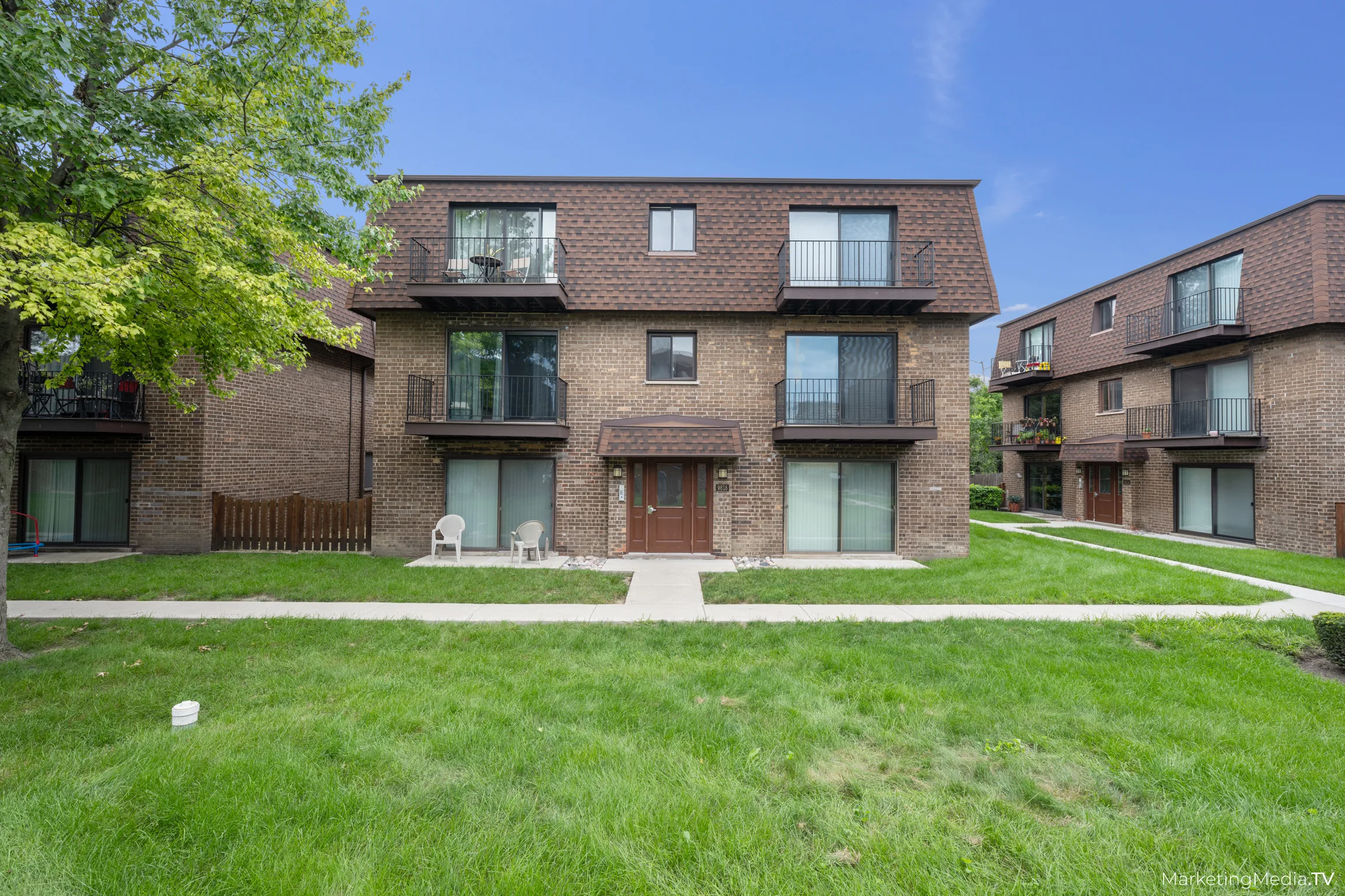 9818 Bianco Terrace 3F, Des Plaines, IL