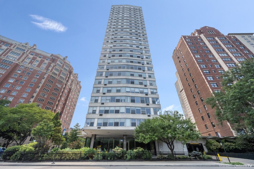 3900 N Lake Shore Dr APT 9K, Chicago, IL 60613 — property photo 2