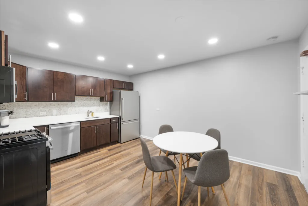 215 Hale St Apt 9B, Addison, IL 60101 — gallery photo 4
