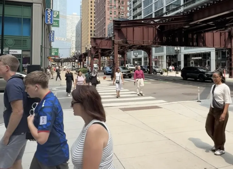 THE DAILY RUSH AT RANDOLPH AND WABASH