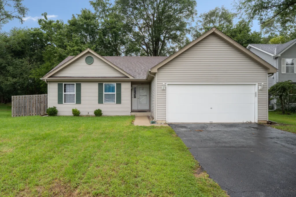 409 Vana Dr, Carpentersville, IL 60110